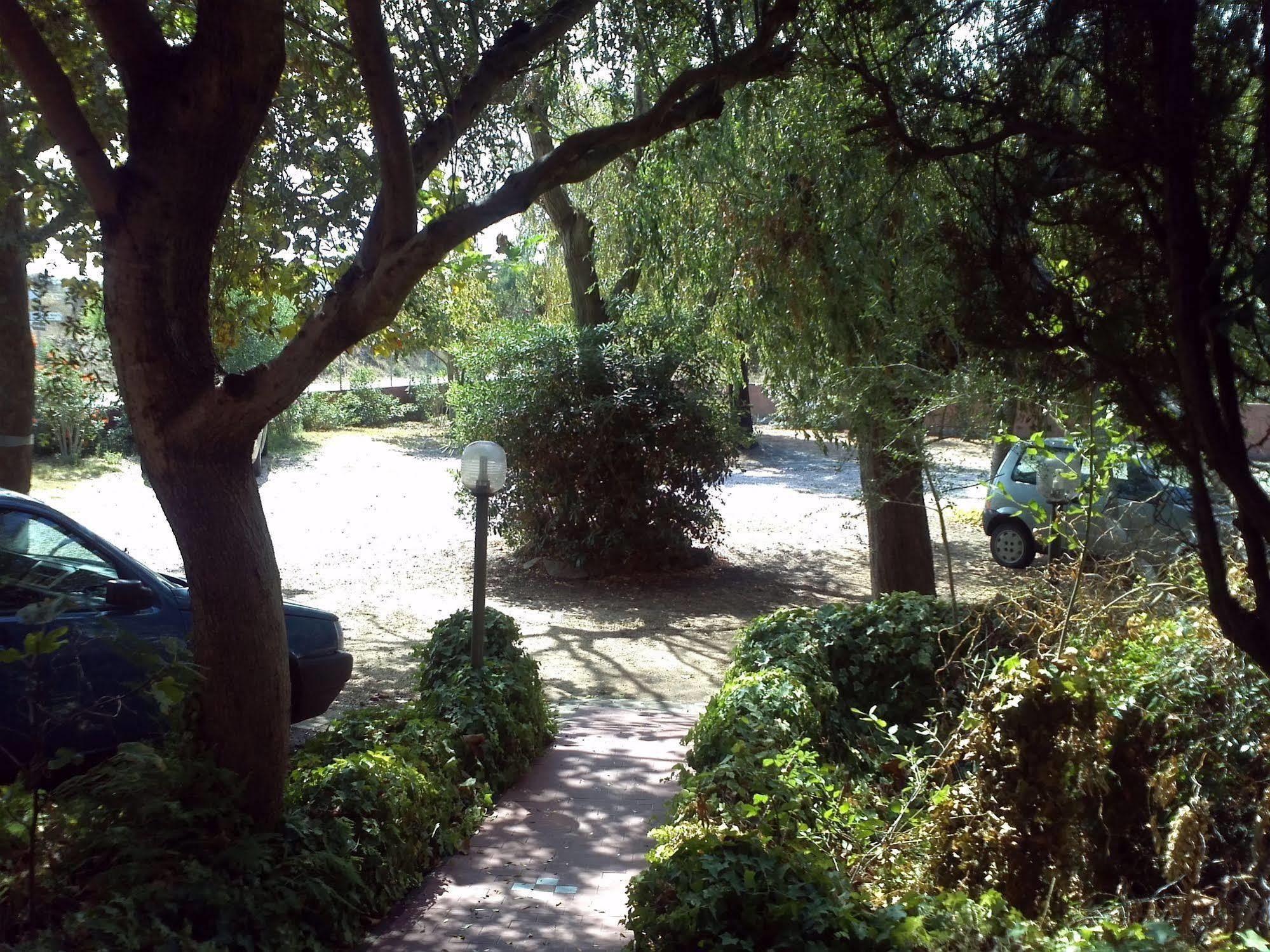Hotel Abbaruja Olbia Exterior foto