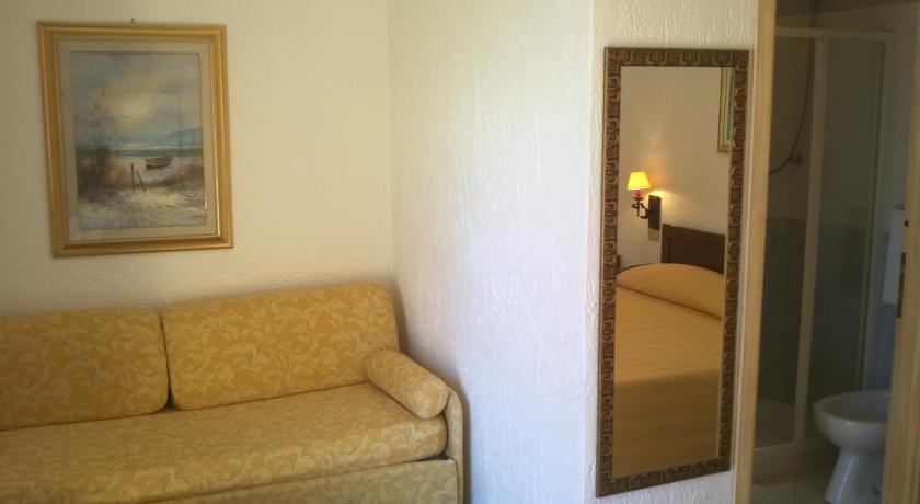 Hotel Abbaruja Olbia Exterior foto